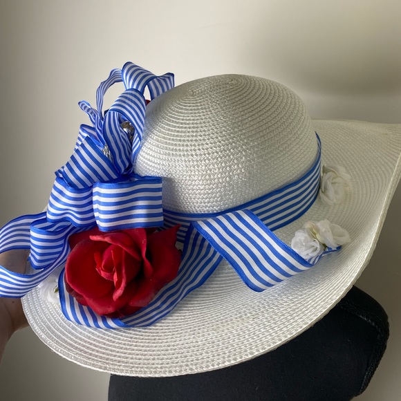 NAUTICAL Derby Hat with Red Roses - Picture 3 of 11